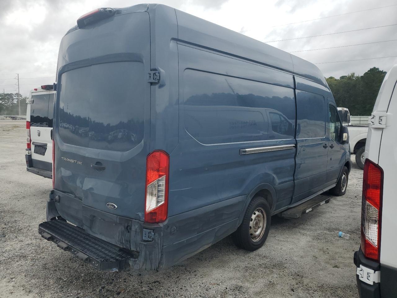 2019 Ford Transit T-250