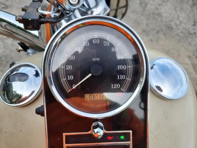 2009 Harley-Davidson Flstn