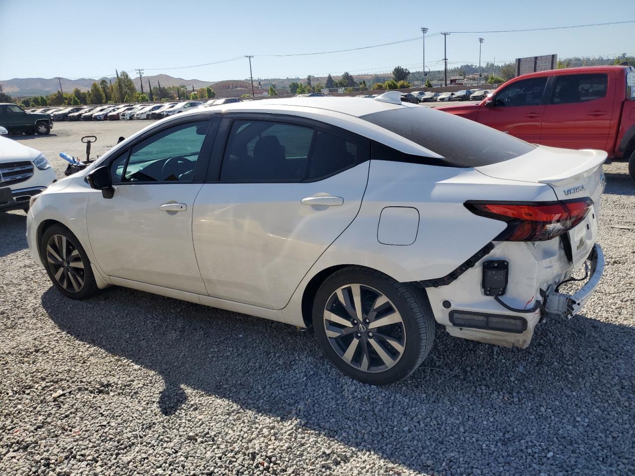 2021 Nissan Versa sr