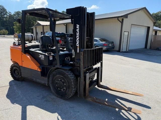 2019 Doosan G35-7