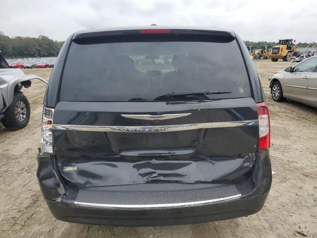 2016 Chrysler Town & Country Touring