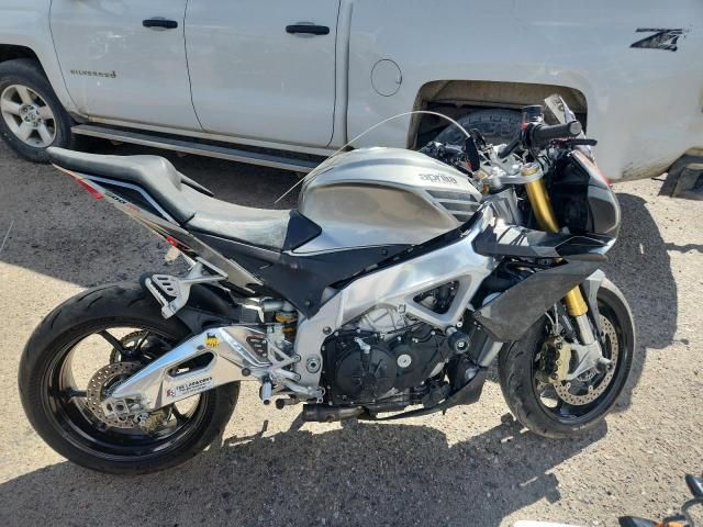 2016 Aprilia Tuono V4 1100 RR