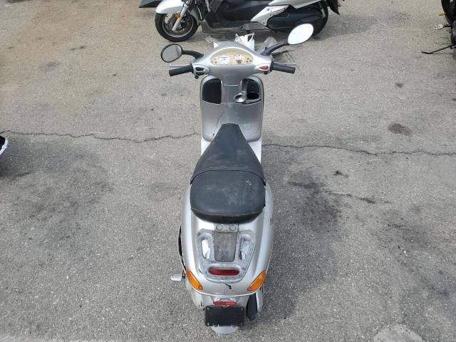 2001 Vespa M198F