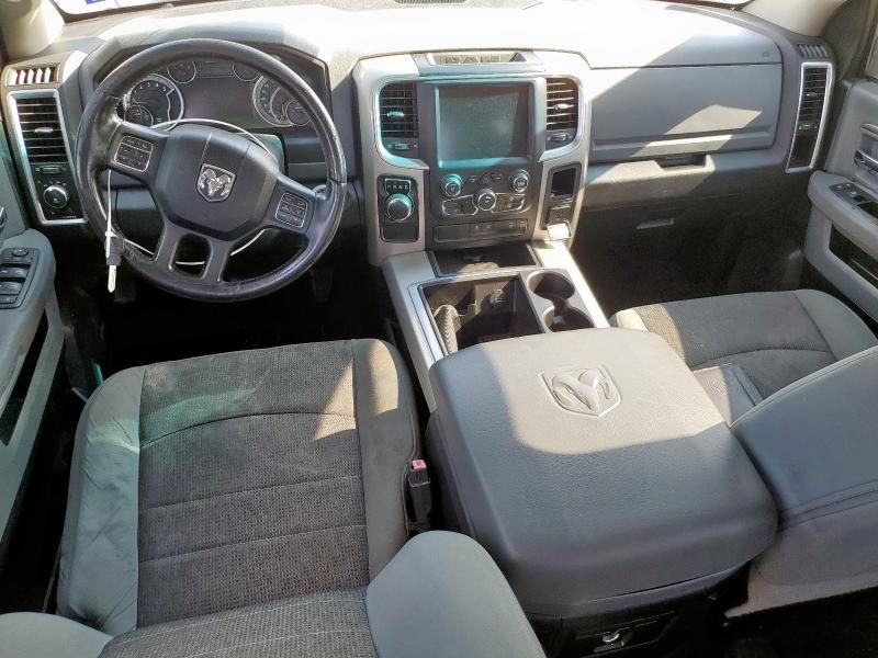 2015 Dodge RAM 1500 SLT