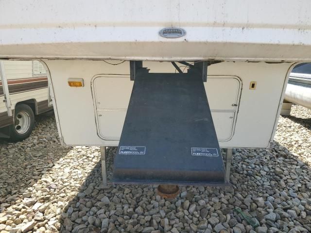 2005 Fleetwood Pegasus 275RLS