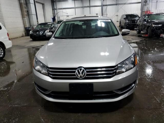 2013 Volkswagen Passat SE