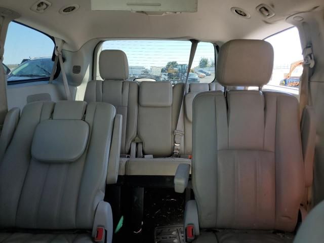 2012 Chrysler Town & Country Touring