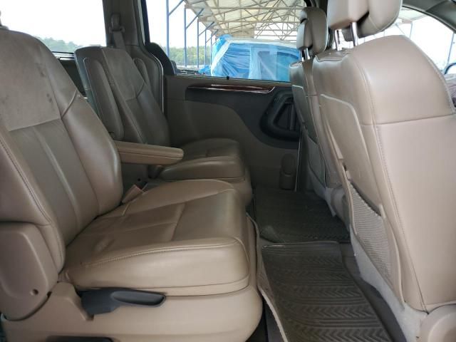 2011 Chrysler Town & Country Limited