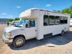 2017 Ford Econoline E450 Super Duty Cutaway Van