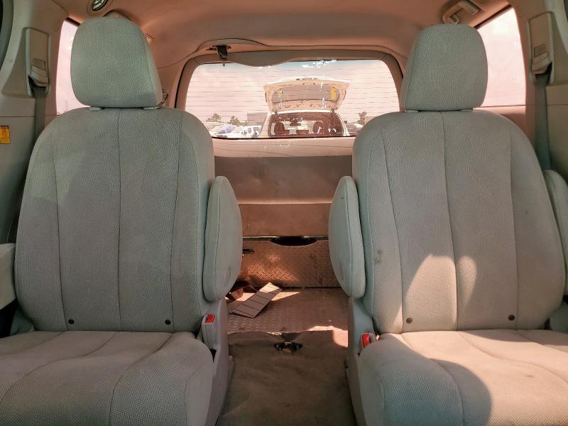 2012 Toyota Sienna