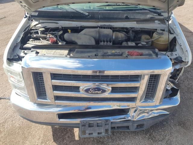 2014 Ford Econoline E350 Super Duty Wagon