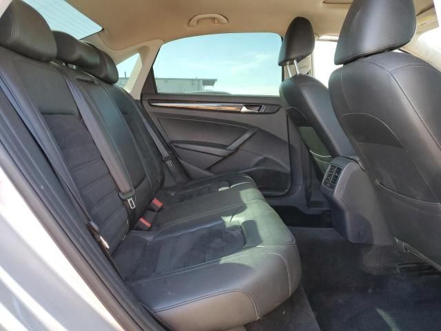 2014 Volkswagen Passat SEL