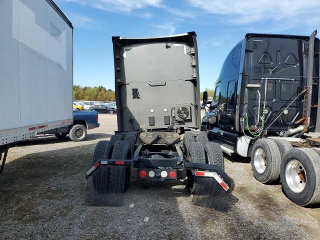 2022 Kenworth T680 Semi Truck