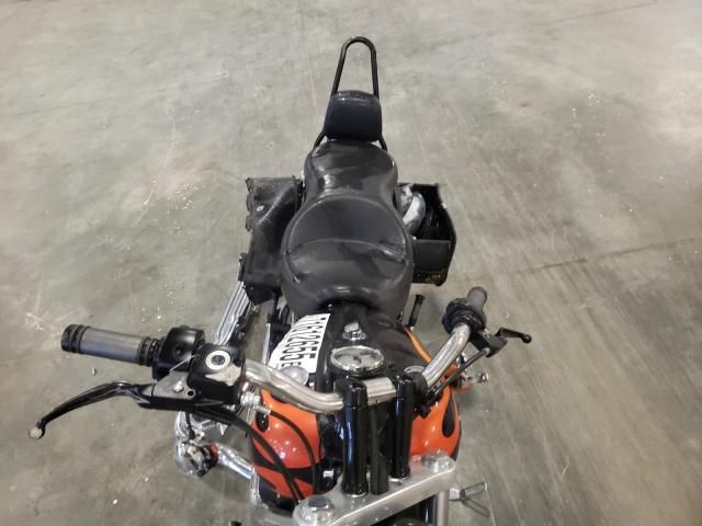 2010 Harley-Davidson Fxdwg