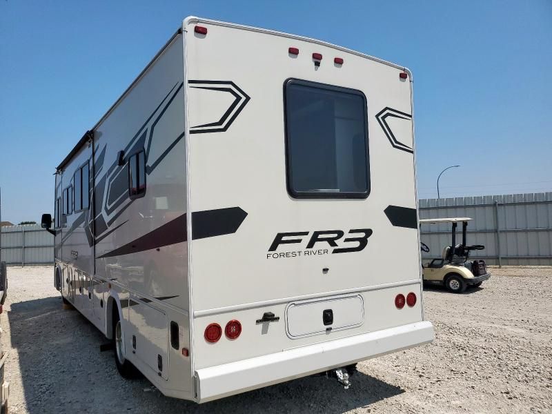 2023 Wildwood 2023 Ford F53
