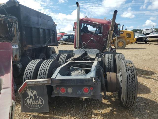 2016 Mack CHU613 Semi Truck