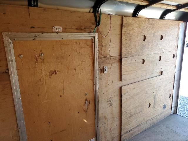 2005 United Expressline UEH-61CSA35-S Enclosed Cargo Trailer