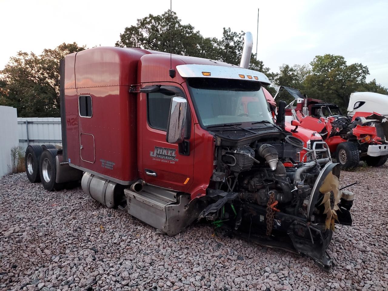 2014 Peterbilt 579 Semi Truck
