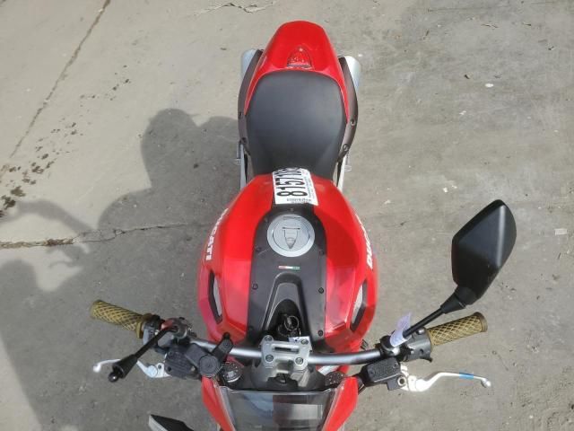 2011 Ducati Monster 696