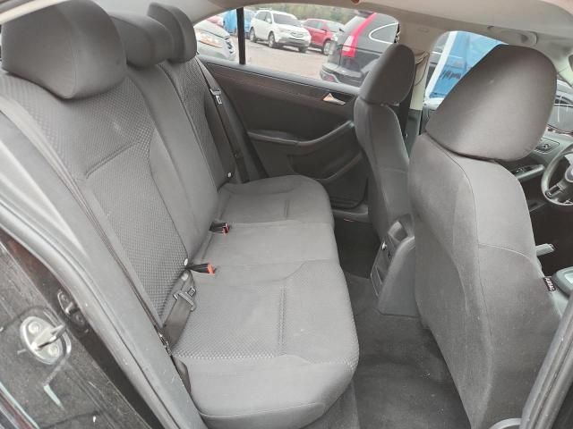2013 Volkswagen Jetta Base