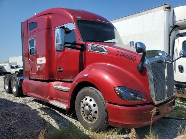 2017 Kenworth T680 Semi Truck