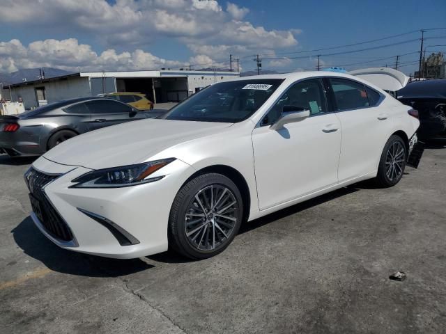 2025 Lexus ES 300H Base