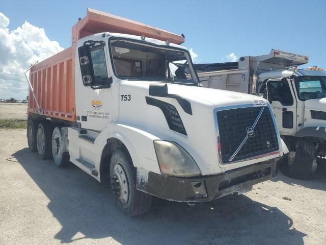 2023 Volvo 2023 Kenworth T800D-Spreader Truck