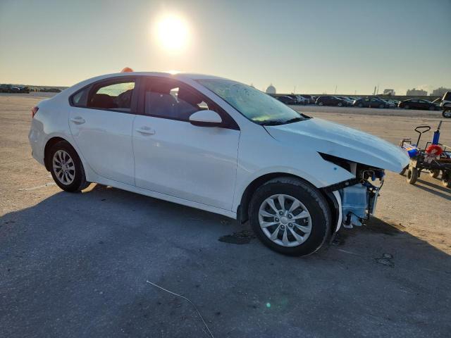 2023 KIA Forte lx