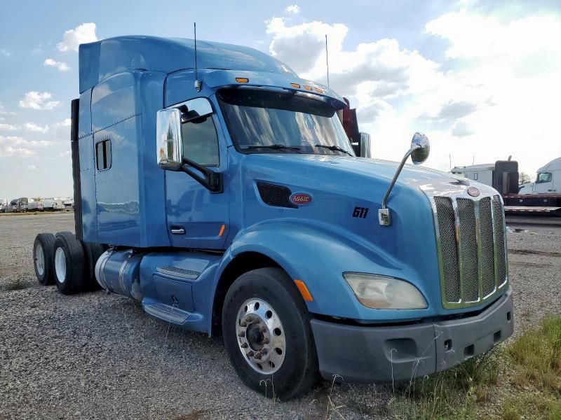 2015 Peterbilt Tractor 2015 Peterbilt 579 Semi Truck