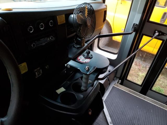 2011 Chevrolet 2011 Thomas Minotour G4500-School Bus