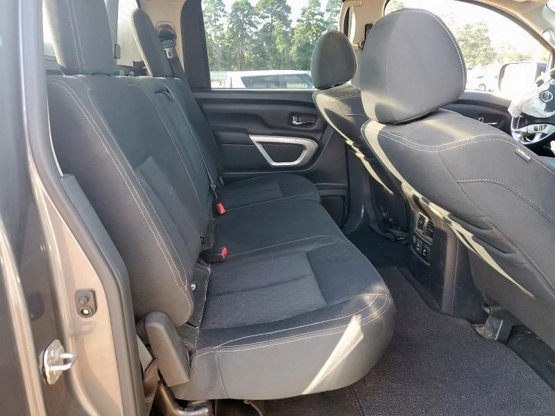 2019 Nissan Titan Platinum Reserve