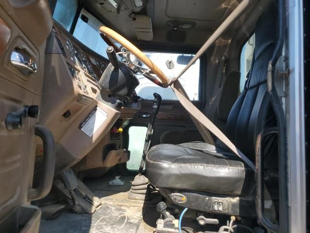2007 Peterbilt 379 Semi Truck