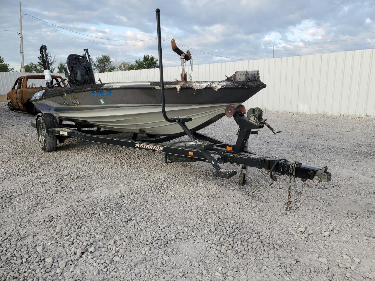 2007 Stratos Boat W/TRL-Boat