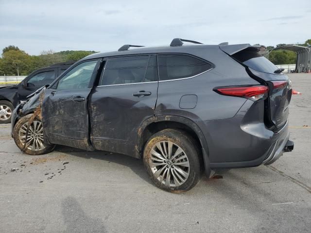2022 Toyota Highlander Platinum