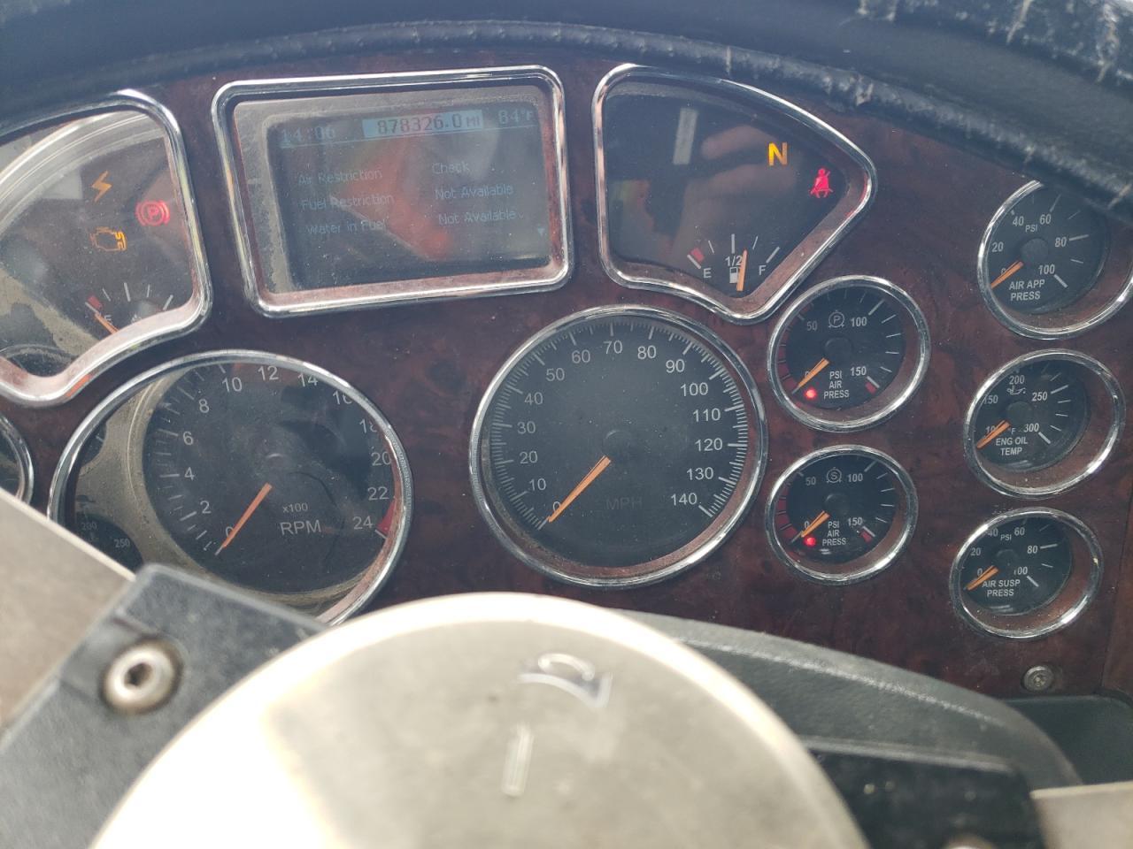 2016 Mack CHU613 Semi Truck