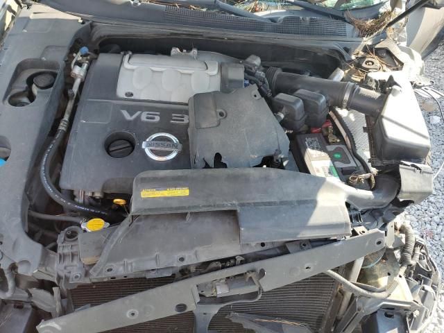 2004 Nissan Maxima SE