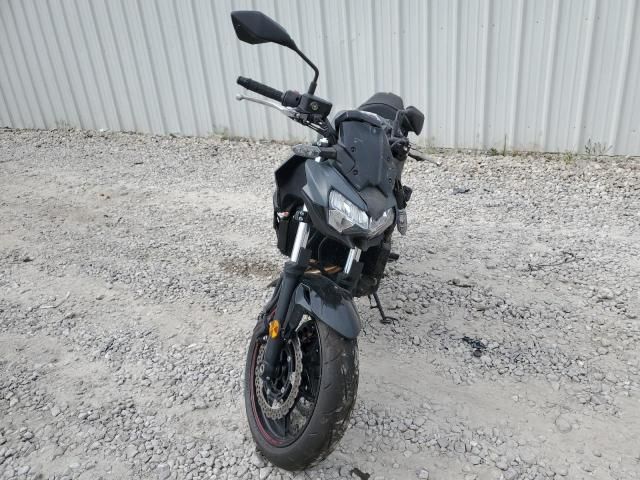 2025 Kawasaki ER650 P
