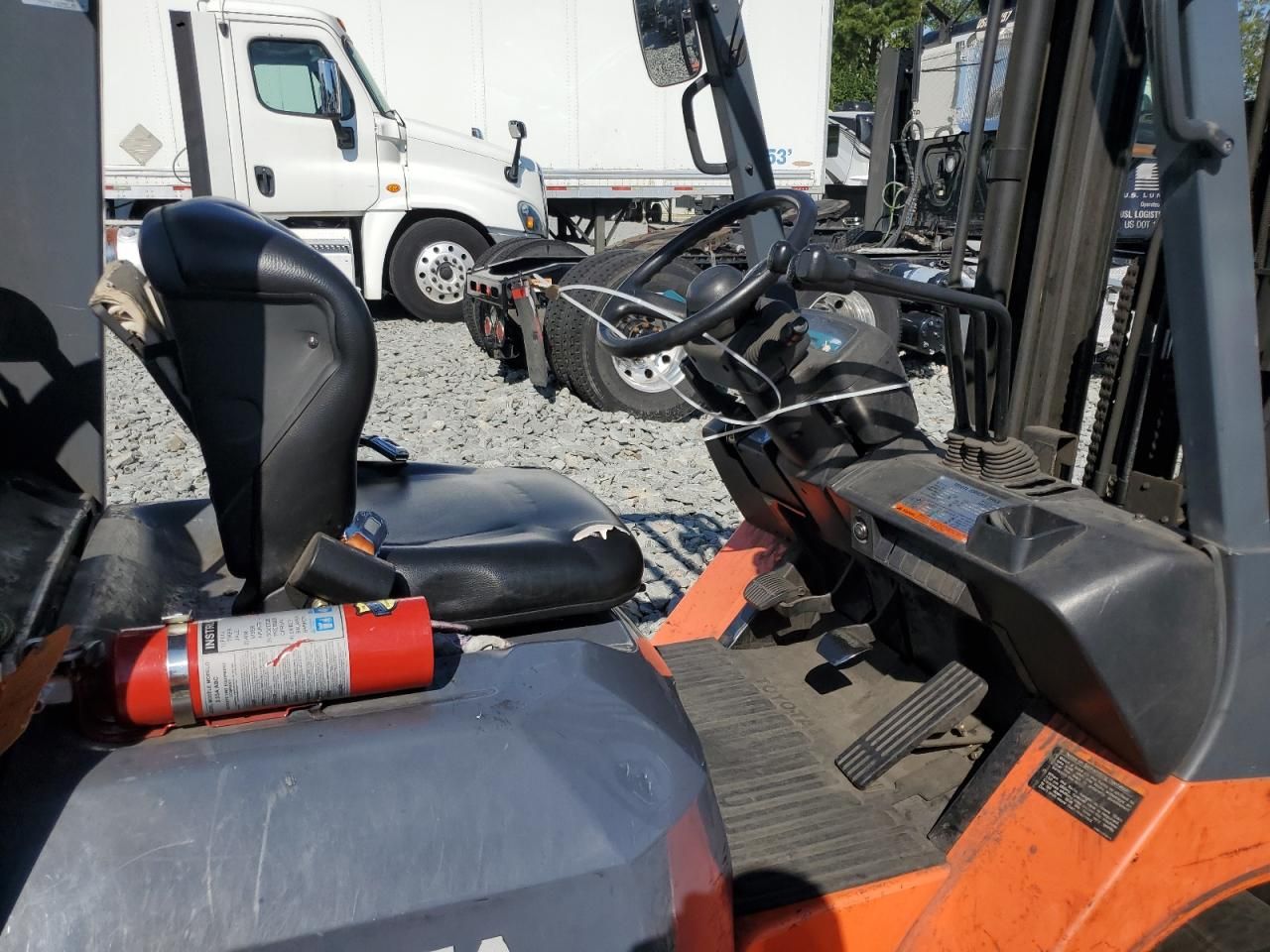 2005 Toyota 7FCCU25 Forklift