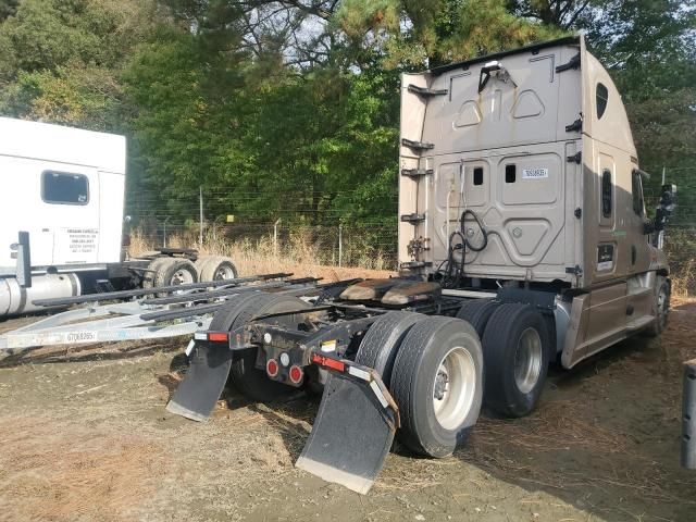 2016 Freightliner Cascadia 125 Semi Truck