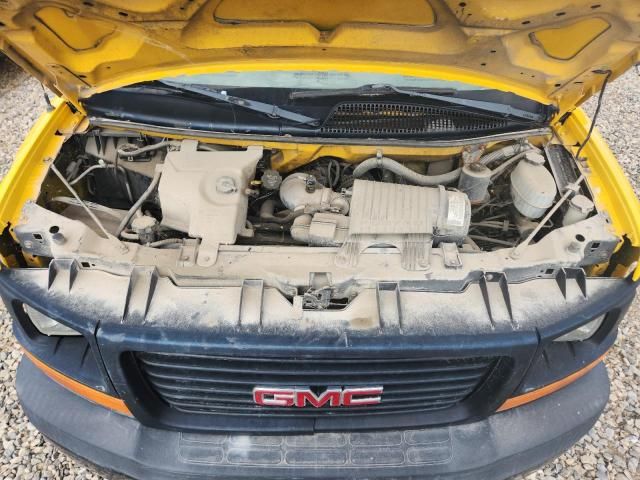 2004 GMC Savana CUT-Trucks