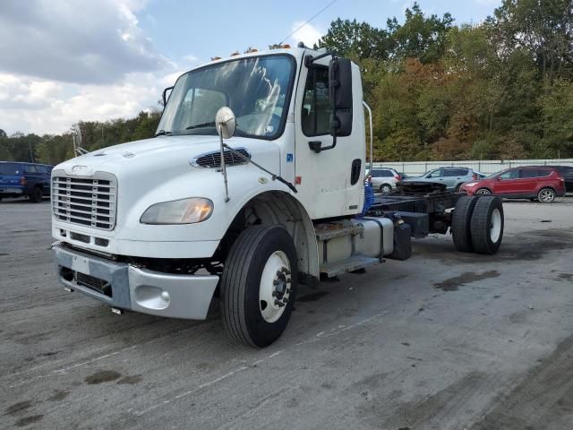 2018 Freightliner Business Class M2 Semi Truck