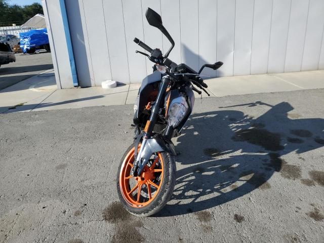 2022 KTM 390 Duke