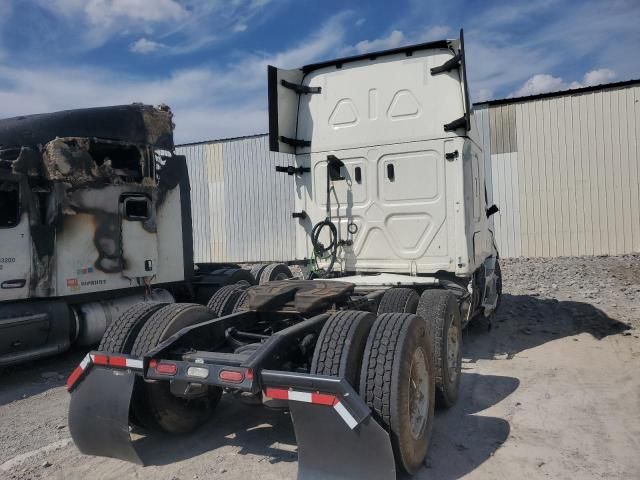 2022 Freightliner Cascadia 126 Semi Truck
