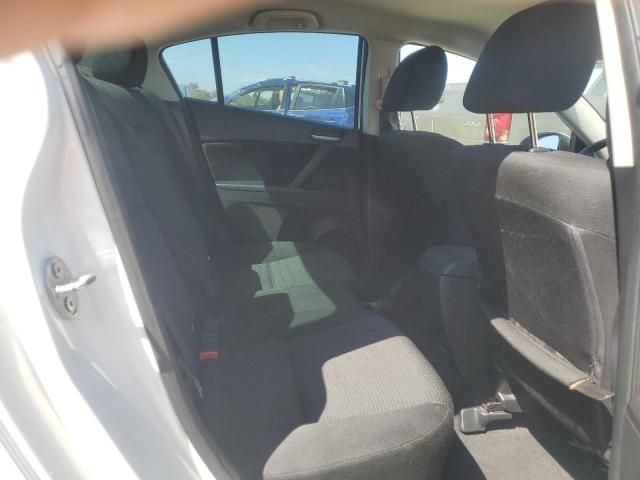 2013 Mazda 3 I
