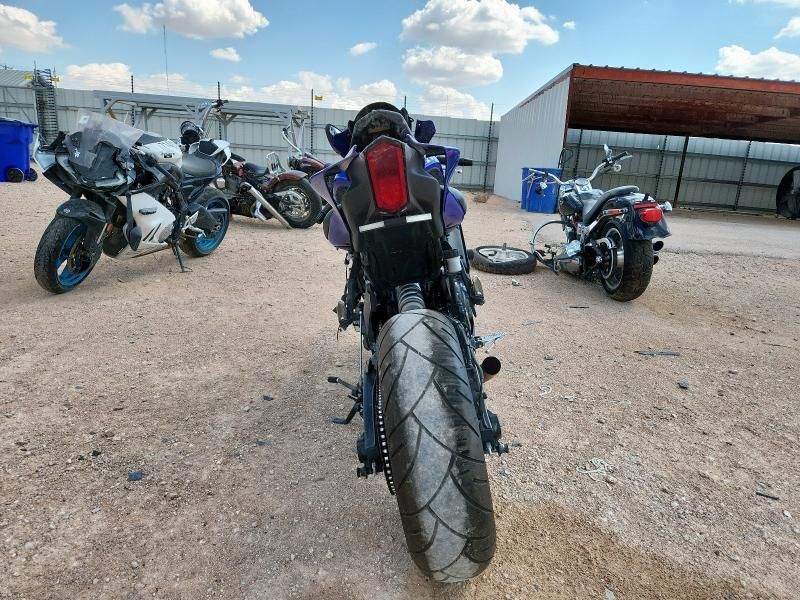 2022 Yamaha YZFR7