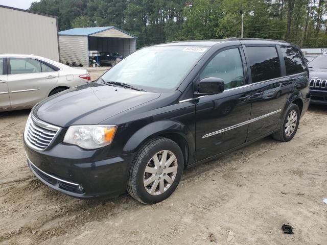 2016 Chrysler Town & Country Touring