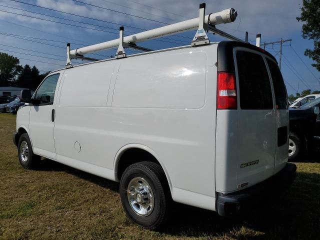 2020 Chev Rolet Express G2500
