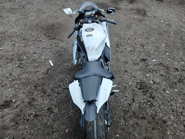 2023 Yamaha YZFR7