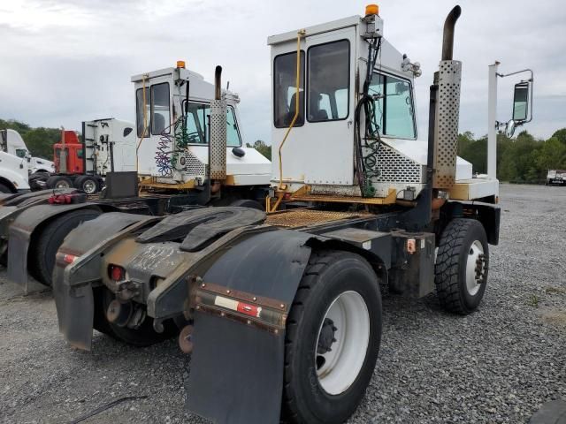 2011 Capacity TJ5000-Yard Truck