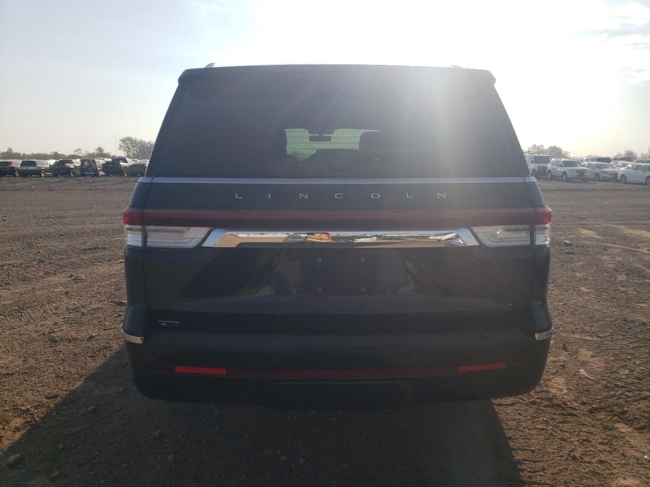 2022 Lincoln Navigator l